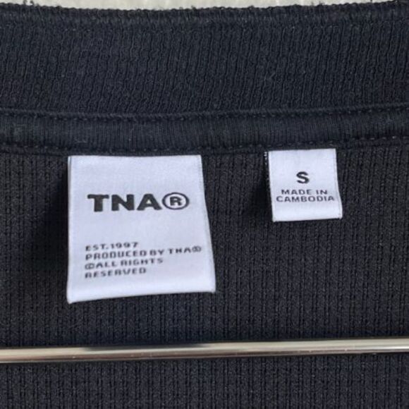 Tna Aritzia Wafflex Stopover Long Sleeve in Black Size SMALL - Picture 5 of 6